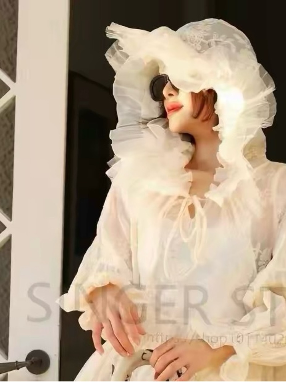 Romantic Vintage Portrait Victorian-Inspired Maxi Dress in Cream - Picture 3 of 6